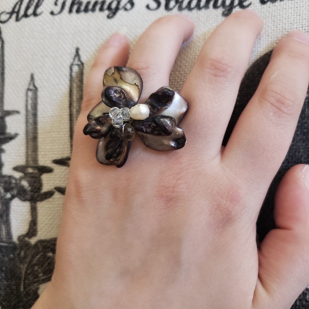 Flower ring - Picture 3 of 3
